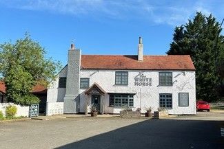 The White Horse, Kimbolton Image